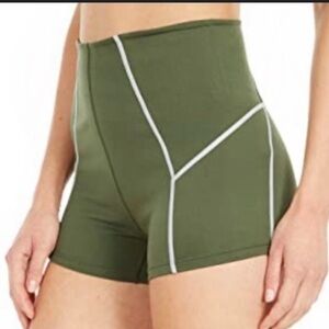 FP MOVEMENT YOUR A PEACH SHORTS- small NWOT